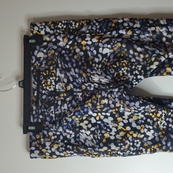 Lululemon Speed Up Tight 28" Full On Luxtreme Size Womens 12 Metropolis Glow - Picture 6 of 13